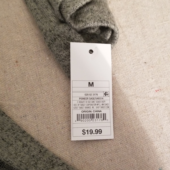 Bundle Gilligan and O'Malley sleepwear top - Picture 6 of 8